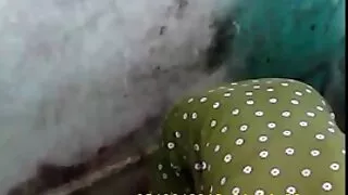 급습 사람과 함께 구강 및 가지고 강아지 스타일에서 침대에 대한 질