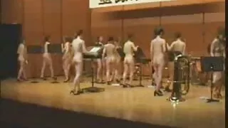 셀카 성과 감정적인 아시아와 함께 작은 가슴