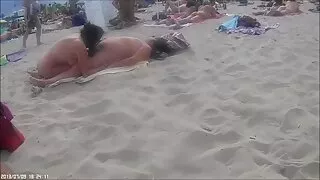 빨강 머리 테이블에 처리 페니스의 다스 환상적인 여자