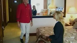 초대를 방문하는 러시아 걸 즐길 섹스