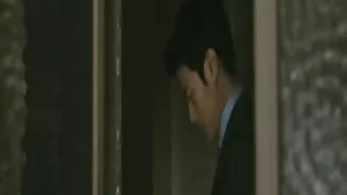 겸에서 닭이 큰 장식된 여자의 입술 후에 교
