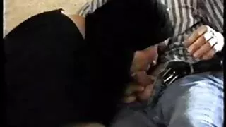 음탕 한 갈색 머리가 적극적으로 엿에서 털이 질