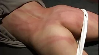 두 개의 금발을 서둘러 매력적인 레즈비언 섹스