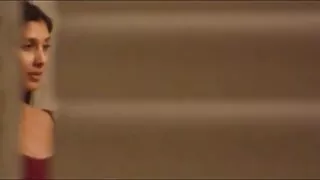 평면 재능있는 갈색 머리 놀이기구 음경의