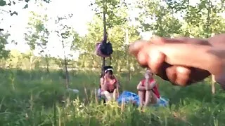 잡은 성숙한 갈색 머리와 성이 있는 다른 여자와 엿 거